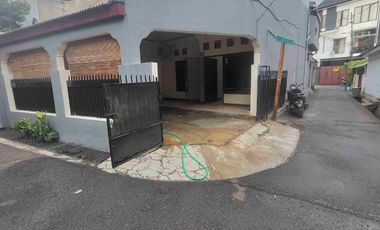 Disewakan Cepat Rumah Siap Huni & Ngantor di Tebet Barat, Strategis, dekat TOL dan Stasiun