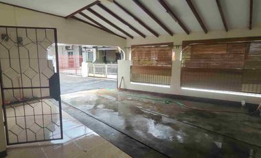 Disewakan Cepat Rumah Siap Huni & Ngantor di Tebet Barat, Strategis, dekat TOL dan Stasiun