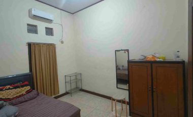 Disewakan Cepat Rumah Siap Huni & Ngantor di Tebet Barat, Strategis, dekat TOL dan Stasiun