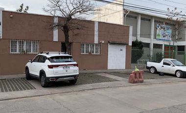 Se Vende Terreno De 2.411 Mt2 Para Inmobiliaria / Pte Alto