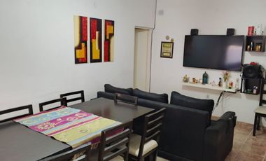 EN VENTA - CASA 2 DOMITORIOS - CARCARAÑA