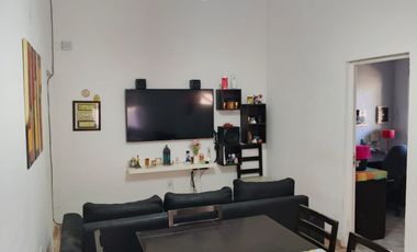 EN VENTA - CASA 2 DOMITORIOS - CARCARAÑA