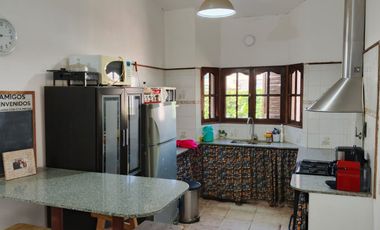 EN VENTA - CASA 2 DOMITORIOS - CARCARAÑA