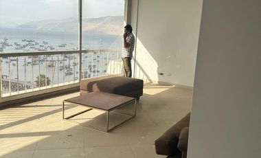 Exclusivo Departamento Con Vista Panorámica Al Mar En El Malecón De Ancón