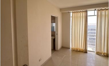 Exclusivo Departamento Con Vista Panorámica Al Mar En El Malecón De Ancón