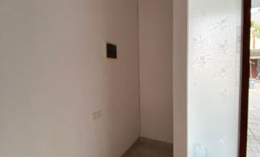 Disewakan Rumah 2 Lantai - 3 Kamar tidur -  Grand Harvest Wiyung