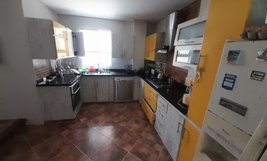CASA DE 2 PISOS EN VENTA, FLORIDABLANCA