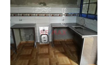1159047 Se Vende Casa De 3 Piso En Puente Piedra
