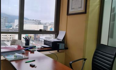 Se vende cómoda y luminosa oficina. Clínica Dental en Edificio Sinergia, Temuco. Orientación Norponiente.