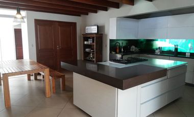 VENTA | CASA | LA ENCATADA DE VILLA | TERRAZA, JARDÍN Y PÍSCINA | 5 DORMITORIOS | 4.5 BAÑOS | 1 BUNGALOW