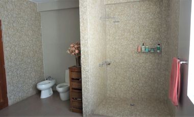 VENTA | CASA | LA ENCATADA DE VILLA | TERRAZA, JARDÍN Y PÍSCINA | 5 DORMITORIOS | 4.5 BAÑOS | 1 BUNGALOW