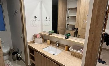 APARTAMENTO EN PLAYA SALGUERO – VISTA SOÑADA AL MAR, CIUDAD Y SIERRA NEVADA