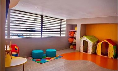 APARTAMENTO EN PLAYA SALGUERO – VISTA SOÑADA AL MAR, CIUDAD Y SIERRA NEVADA