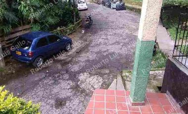 Vendo Local Comercial 1er . piso adaptado a aptaestudio un cauces de oriente buenos aires