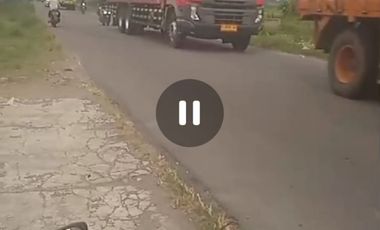 Dijual ex gudang dan tanah Perak, Jombang