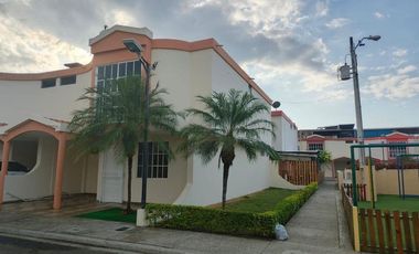 casa de venta en portoviejo sector avenida manabi