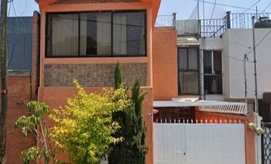 VENTA DE CASA EN CALLE ATENEA LAS ROSAS TLANEPANTLA EDOMEX