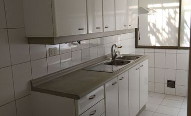 Dpto. 3 Dorm / 2 Baños / 1 Bod. Barrio República, Comuna de Santiago.-