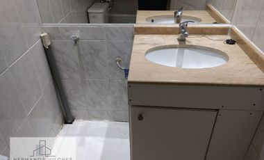 Dpto. 3 Dorm / 2 Baños / 1 Bod. Barrio República, Comuna de Santiago.-