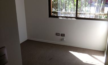 Dpto. 3 Dorm / 2 Baños / 1 Bod. Barrio República, Comuna de Santiago.-