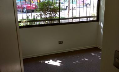 Dpto. 3 Dorm / 2 Baños / 1 Bod. Barrio República, Comuna de Santiago.-