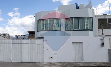 CASA DE VENTA EN IBARRA SECTOR JARDIN DE PAZ