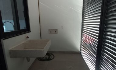 Casa en Lomas del Marqués, Querétaro. Excelente ubicación.