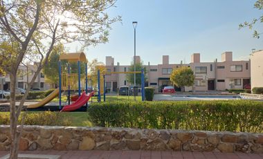 Casa en Lomas del Marqués, Querétaro. Excelente ubicación.