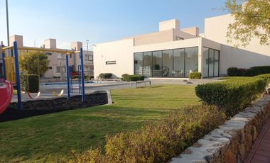 Casa en Lomas del Marqués, Querétaro. Excelente ubicación.