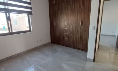 Casa en Lomas del Marqués, Querétaro. Excelente ubicación.