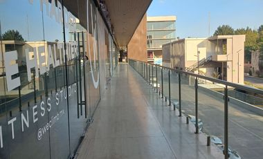 Local comercial en La Reseva, El Campanario, Querétaro.