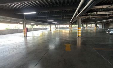 Local comercial en La Reseva, El Campanario, Querétaro.