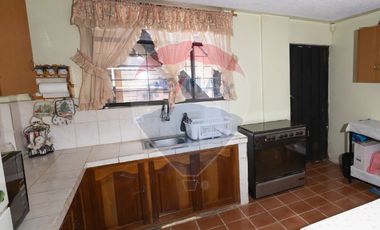 CASA EN VENTA IBARRA SECTOR HOSPITAL DEL SEGURO