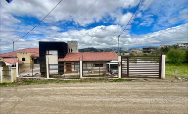 Se Vende Casa en Azogues, sector Uchupucun
