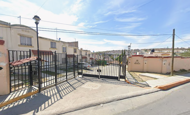 CASA DE RECUPERACIÓN BANCARIA EN PRIV. CALLE BEDON, FRACC. URBIVILLA DEL REY, HUEHUETOCA, EDO. MEX. ¡NO SE ACEPTAN CRÉDITOS!