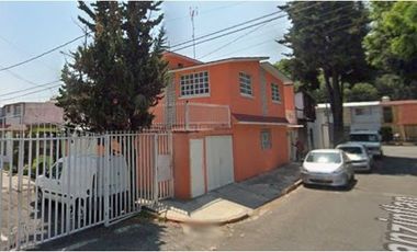 COHC (EMB) CASA EN VENTA DE CONTADO EN VALLE DE STA MONICA EDO MEX