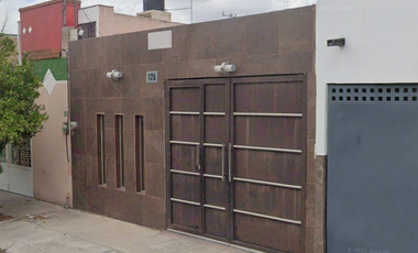 ¡¡GRAN OPORTUNIDAD DE ADQUIRIR O INVERTIR EN ESTA HERMOSA CASA DE REMATE BANCARIO!!., (SOLO CON RECURSOS PROPIOS).