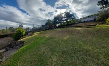 Terreno industrial de venta con frente (44 m) a la panamericana norte. construcción amplia. ideal para industria