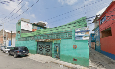 Casa en Venta en Tlalnepantla, EDOMEX - Casa con Buena Distribución y Conectividad, Remate Bancario Con Gran Plusvalía