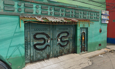 Casa en Venta en Tlalnepantla, EDOMEX - Casa con Buena Distribución y Conectividad, Remate Bancario Con Gran Plusvalía