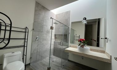 Casa con 4 Recamaras y Terraza Techada