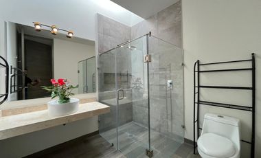 Casa con 4 Recamaras y Terraza Techada