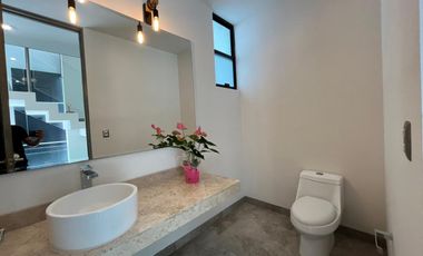 Casa con 4 Recamaras y Terraza Techada