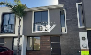 CASA EN RENTA EN CUAUTLANCINGO DE 3 HABITACIONES CON HABITACION EN PLANTA BAJA