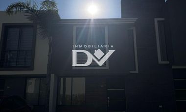 CASA EN RENTA EN CUAUTLANCINGO DE 3 HABITACIONES CON HABITACION EN PLANTA BAJA