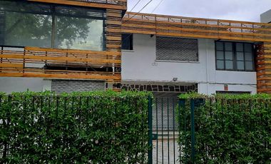 Estupenda Casa Comercial/Oficina, Suecia /C. Antúnez, 9 Privados, 10 Estacionamientos, A Pasos Metro Los Leones