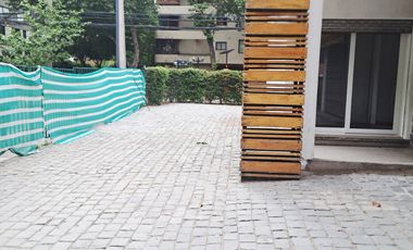 Estupenda Casa Comercial/Oficina, Suecia /C. Antúnez, 9 Privados, 10 Estacionamientos, A Pasos Metro Los Leones