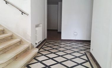 Estupenda Casa Comercial/Oficina, Suecia /C. Antúnez, 9 Privados, 10 Estacionamientos, A Pasos Metro Los Leones