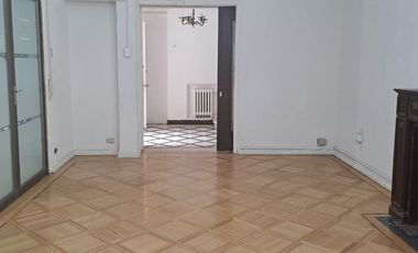 Estupenda Casa Comercial/Oficina, Suecia /C. Antúnez, 9 Privados, 10 Estacionamientos, A Pasos Metro Los Leones