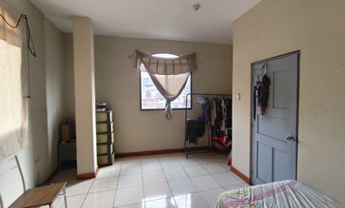 Venta de rentero con local Pascuales